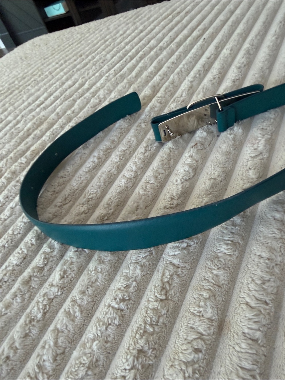 Salvatore Ferragamo Teal Leather Belt with Signature Silver Buckle - Picture 2 of 5